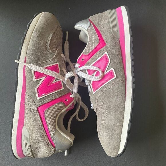 New Balance Big Kids 574 Sneakers Size 3.5 - Picture 4 of 10